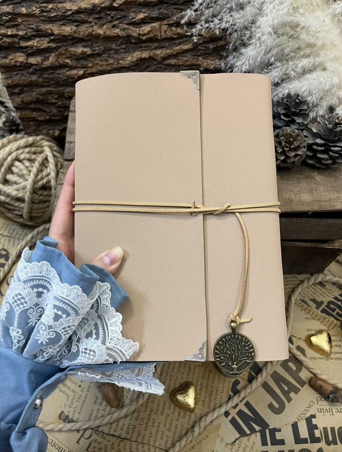 دفتر طراحی و نقاشی چرم دستساز کایرا ابعاد ۲۴ در ۱۸