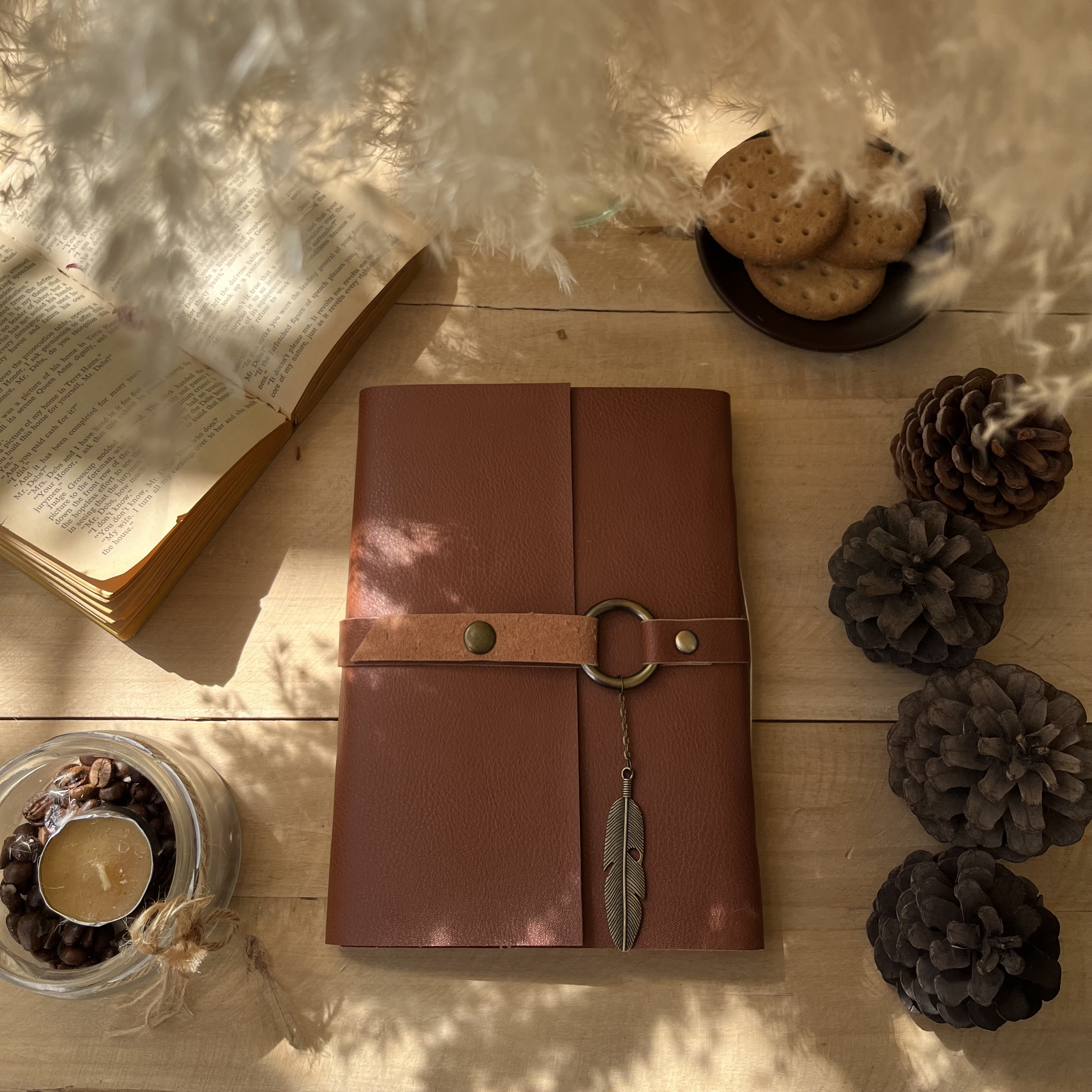 دفتردستساز چرمِ شرانگ قهوه ای عسلی کایرا